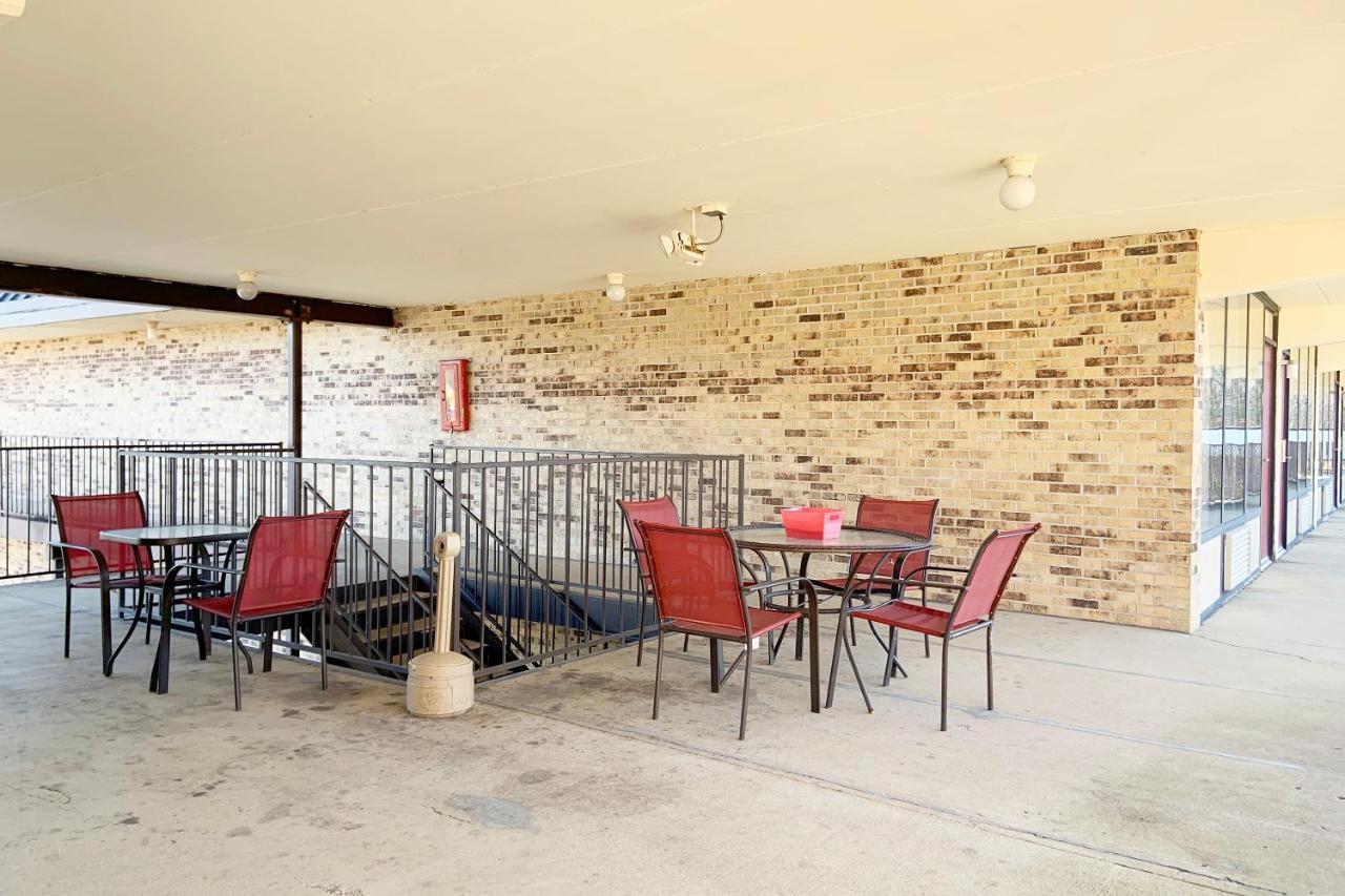 Paris Inn And Suites Exterior photo